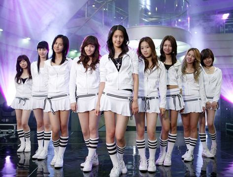 SNSD Girls Generation Into The New World Sunny Girls Generation, Kpop Costume, Girl General, Girls' Generation, The New World, 1 Girl, Performance Outfit, Stage Outfits, Kpop Outfits