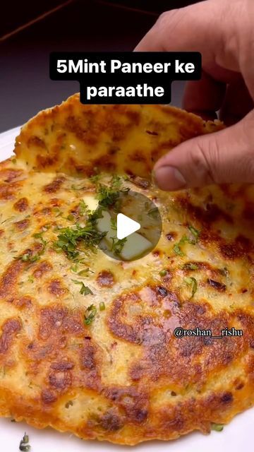 How To Make Paneer Paratha, Non Spicy Food Recipes, 5 Minutes Snacks Recipes, Paneer 65 Recipe, Paneer Breakfast Recipes, Paneer Recipes Indian Snacks, Dinner Ideas Vegetarian Indian, Parathas Recipes, Paneer Paratha Recipes