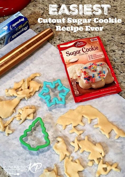 Host the Perfect Holiday Playdate and Make the Easiest Cutout Sugar Cookie Recipe Ever Betty Crocker Sugar Cookie Recipe, Cutout Sugar Cookie Recipe, Sugar Cookie Cutout Recipe, Betty Crocker Sugar Cookie Mix, Betty Crocker Cookie Mix, Pillsbury Sugar Cookie Dough, Pillsbury Cookie Dough, Family Fun Ideas, Betty Crocker Cookies