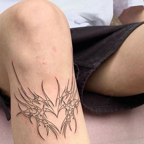 neotribal tattoo Cybersigil Leg Tattoo, Neotribal Tattoo Design Leg, Neotribal Back Tattoo, One Leg Tattoo, Back Of The Leg Tattoos, Black Out Tattoos, Tattoos For Leg, Back Leg Tattoo, Tribalism Tattoo