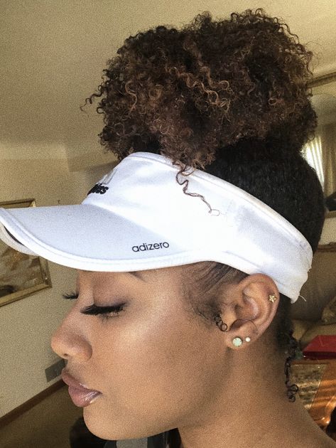 Cute Hairstyles With A Visor, Hairstyles To Wear With A Visor, Visor Hairstyles Cute, Visor Hat Hairstyles, Hairstyles For Work, Easy Work Hairstyles, Running Outfits, Visor Hairstyles, Hair Catalog