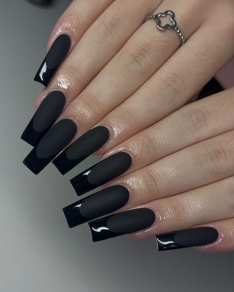 And I go back to black 🖤 #nails #nailsstrasbourg #frenchnails #nailart #nailartstrasbourg #onglesstrasbourg #ongles #3Dnails #prothesisteongulaire Ombre Black Nails, I Go Back To Black, Dope Nails, 3d Nails, Black Nails, French Nails, Back To Black, Nail Art, Nails