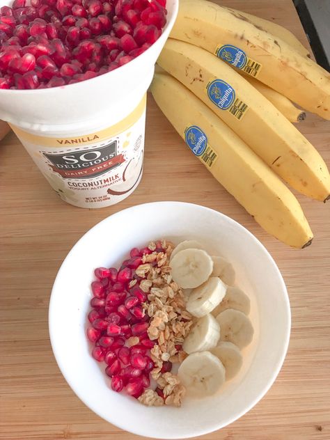 Coconut milk yogurt, banana, pomegranate,  granola Pomegranate Yogurt Bowl, Coconut Yogurt Bowl, Diy Yogurt, Yogurt Banana, Coconut Milk Yogurt, Fun List, Yogurt Bowl, Coconut Yogurt, Healthy Foods