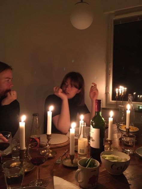 Voulenteer Aesthetic, Friends Dinner Party Aesthetic, Mid 20s Aesthetic, Early 20s Aesthetic, In Your 20s Aesthetic, Classy Party Aesthetic, Wine And Candles, Loft Party, Aesthetic Dinner Party