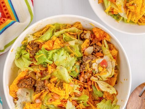 Taco Salad With Ranch Dressing, Salad With Ranch Dressing, Dorito Taco Salad, Chips Spicy, Salad With Ranch, Dorito Taco, Spicy Ranch Dressing, Beef Taco Seasoning, Taco Salad Doritos