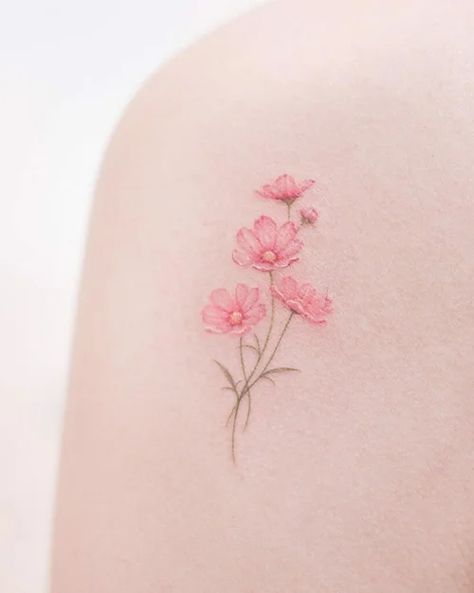 Poppy And Cosmos Tattoo, Tato Flower, October Birth Tattoo Ideas, Cosmos Tattoo Design, Mini Flowers Tattoo, Cosmos Flower Tattoos, October Birth Flower Tattoo Cosmos, Marigold And Cosmos Tattoo, Cosmos Tattoo Flower