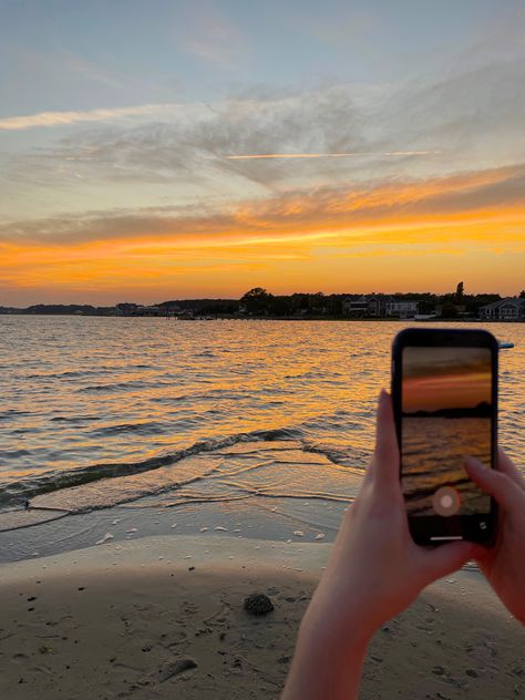 Taking Photos Aesthetic Iphone, Taking A Picture Of The Sunset, Phone Taking Picture Aesthetic, Taking Sunset Pictures, Beach Mirror, Pretty Skies, Beach Trips, December 23, Mirror Photo