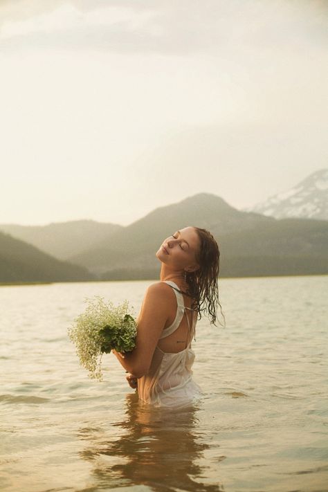 Sunrise Lake Photoshoot, Lake Dress Photoshoot, Photoshoot Ideas In Water, Senior Photos Water, Lake Side Photoshoot, Lake Senior Photos, In The Water Photoshoot, Dress In Water Photoshoot, Lake Photography Ideas