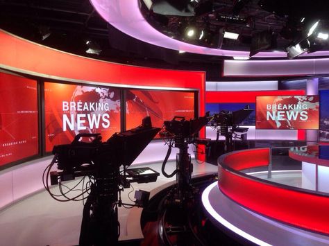 BBC News Studio (New Broadcasting House, London) Robin Scherbatsky Aesthetic, Tv Reporter Aesthetic, Vision Board Assignment, Robin Scherbatsky, Journalism Career, Social Video, Broadcast News, My Future Job, Tv Studio