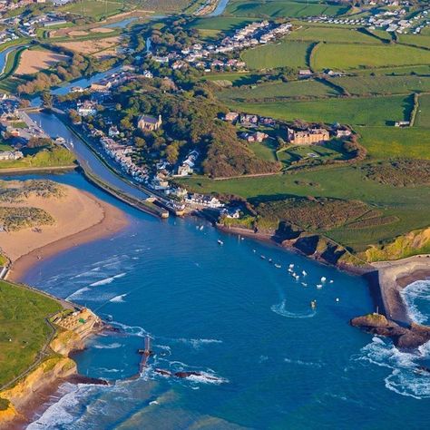 Harbour in Bude, Cornwall Cornwall Holiday, Devon Cornwall, Bude Cornwall, Counties Of England, Oxford England, Skye Scotland, Devon And Cornwall, Train Stations, Scotland Highlands