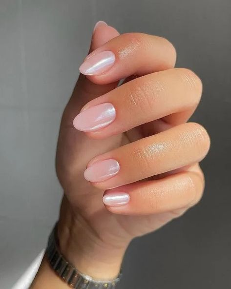 Here Are The 15 Best Spring & Summer 2024 Nail Trends To Copy Simple Nail Ideas, Glazed Donut Nails, Donut Nails, Bridesmaids Nails, Pink Chrome Nails, January Nails, Glazed Donut, Pearl Nails, Round Nails