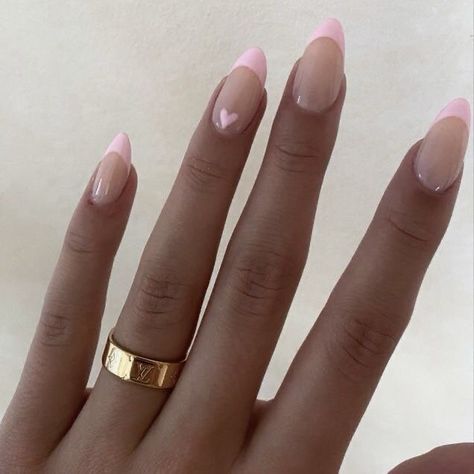 Teen Nail Art, February Nails Ideas, Fake Nails For Kids, Dark Pink Nails, Teen Nails, Graduation Nails, February Nails, Cute Simple Nails, Art Magic