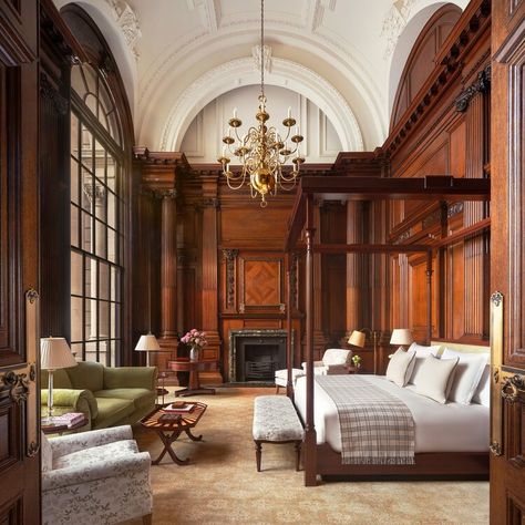 Explore London's New Super-Luxury Hotels — Travel + Leisure Hyde Park Corner, Peninsula Hotel, London Hotel, London Hotels, Rooftops, Hyde Park, Luxury Hotels, Travel And Leisure, Luxury Hotel