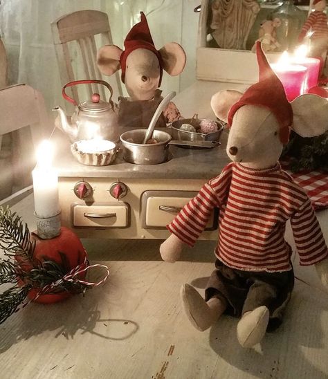 Maileg Doll House, Maileg Christmas, Maileg Dolls, Modern Dolls House, Girls Dollhouse, Maileg Mouse, Mouse House, Nordic Christmas, Christmas Mouse