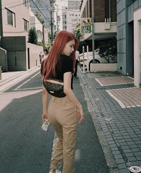 (IG:@prknini) Rose Red Hair, Rosé Body Goals, Body Pic, Rose Fashion, Rose Park, Elegante Casual, Rosé Blackpink, Blackpink Fashion, Blackpink Rose