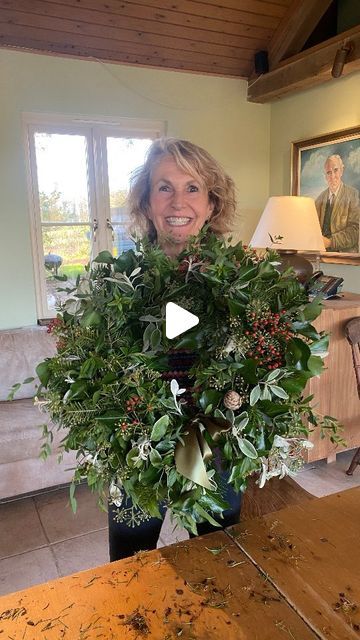 The Real Flower Company on Instagram: "Your step-by-step guide to creating your own beautiful Christmas wreath with our DIY Wreath kits 🌿 Follow along with Rosebie who shares her expert tips and order your kit via the link in our bio now - or, book onto one of our #Hampshire wreath making workshops 🎄 #ChristmasWreath #Christmas #Wreath #DoorWreath #EcoFriendlyWreath #ChristmasInspiration #LuxuryWreaths #LuxuryWreathWorkshop #DIYWreath" How To Make A Real Christmas Wreath, Real Wreaths Christmas, Live Wreath Decorating Ideas, Wreath Making Workshop, Christmas Wreath Workshop, Christmas Door Wreaths Ideas, Farmhouse Christmas Wreaths Diy, Diy Christmas Wreaths Ideas How To Make, How To Make A Christmas Wreath