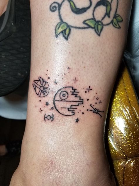 Small R2d2 Tattoo, C-3po And R2-d2 Tattoo, Princess Leia Tattoo Minimalist, Dainty Star Wars Tattoo, Simple Nerdy Tattoos, Cute Star Wars Tattoo, Floral Star Wars Tattoo, Star Wars Tattoo For Women, Girly Star Wars Tattoo