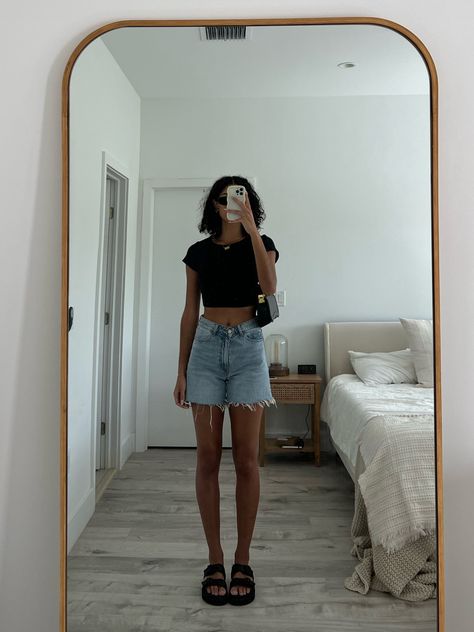 Cute Summer Outfits With Sandals, Shoes With Summer Dress, Styling Sandals Outfit, Sandals 2023 Outfit, Summer Dress And Sandals, Casual Platform Sandals Outfit, Black Sandal Outfits Summer Styles, Styling Black Sandals, Summer Outfit Sandals