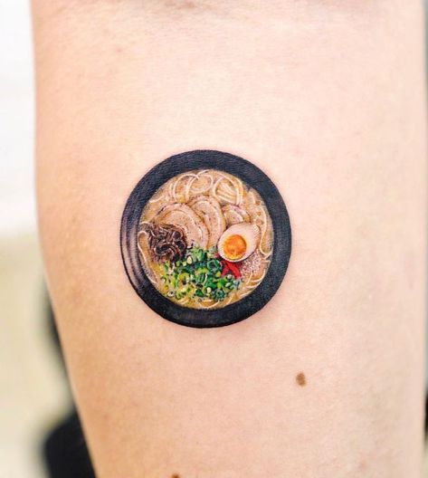 Pizza Tattoo, Food Tattoos, Tattoo Now, Geniale Tattoos, Beauty Tattoos, Minimal Tattoo, Couple Tattoos, Get A Tattoo, Mini Tattoos