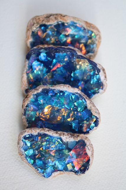 fauxpals (Faux Opals) by meeellla, via Flickr  Instructions to make can be found at: http://www.flickr.com/photos/meeellla/6141416863/# Pretty Rocks, Beautiful Rocks, Mineral Stone, Minerals And Gemstones, Rocks And Gems, Soft Grunge, Precious Gems, Gems And Minerals, Crystal Gems