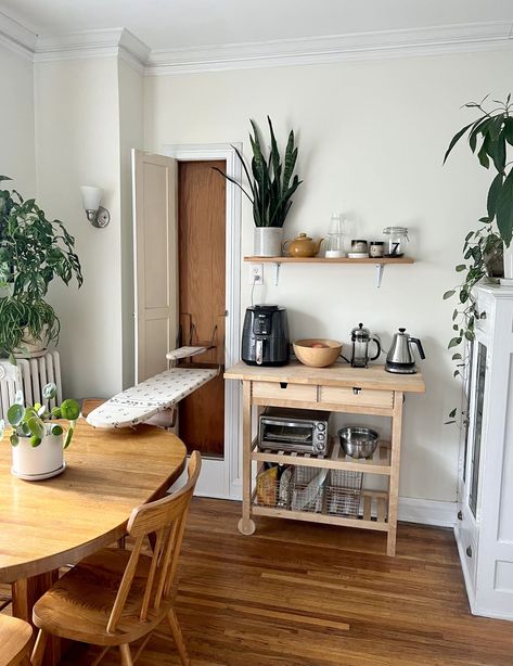 Ilea Kitchen Island, One Room Apartment Kitchen, Side Table Kitchen, Kitchen Storage Small Apartment, Small Table For Apartment, Island Cart Kitchen, Ikea Coffee Cart, Microwave Small Kitchen Counter Space, Dining Area With Storage