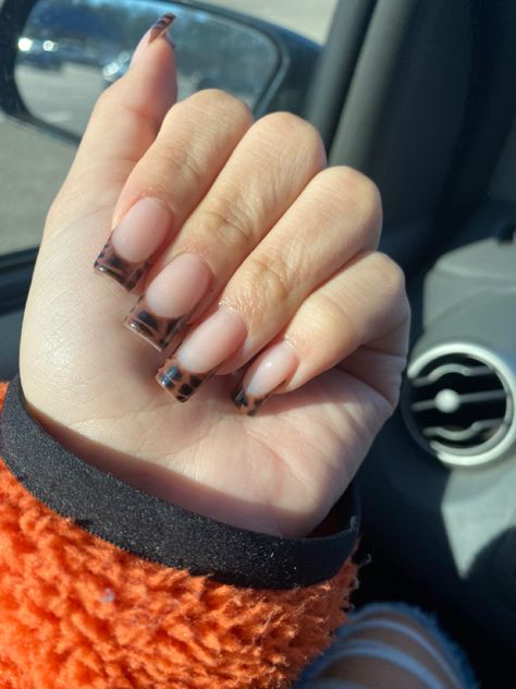 Croc French Nails, French Nails Brown, Short French Nails, Short French Tip Nails, Coffin Nails Ombre, Nails Brown, Duck Nails, French Tip Acrylic Nails, Short Square Acrylic Nails