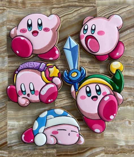 Kirby Cookies Decorated, Kirby Cookies, Anime Cookies, Kawaii Cookies, Kirby Nintendo, Cookies Decoradas, Cookie Bakery, Sugar Cookie Royal Icing, Kawaii Cooking