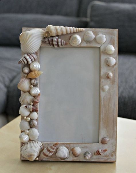 Easy Shell Crafts, Deco Surf, Seashell Art Diy, Sea Shells Diy, Seashell Projects, Shells Diy, Shell Crafts Diy, Beach Diy, Shell Decor