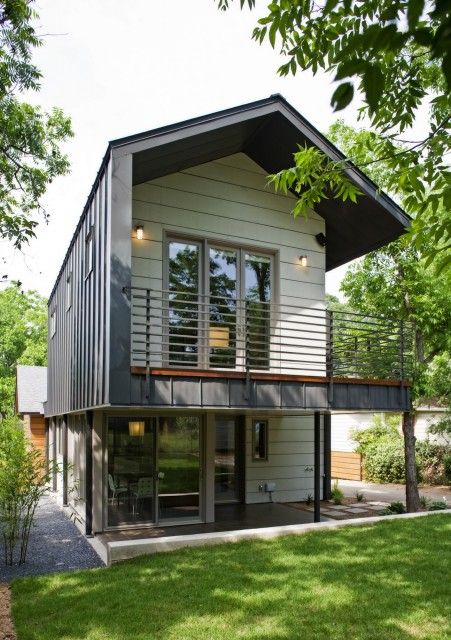 Great idea for a small house in the backyard for guest. Metal Building Home Kits, Metal Buildings With Living Quarters, Apartment Exterior, Metal Building Home, Steel Frame House, A Small House, Contemporary Exterior, Barndominium Floor Plans, House Architecture