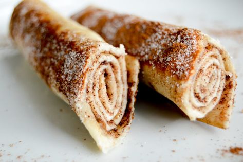 Cinnamon Sugar Tortilla Roll Ups Recipe - The DIY Lighthouse Snack Meals, Cinnamon Sugar Tortilla, Tortilla Dessert, Easy Desert, Perfect Snacks, Cinnamon Recipe, Tortilla Recipes, Cinnamon Sugar Tortillas, Diy Lighthouse