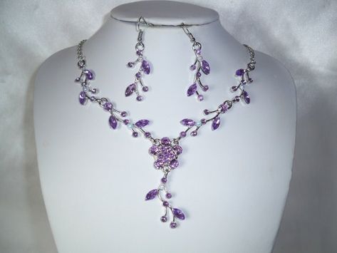 Bridal Party Necklace, Lavender Jewellery, Quinceanera Jewelry, Lavender Necklace, Prom Necklaces, Girls Necklace, Purple Accessories, Purple Jewelry, Necklace Flower