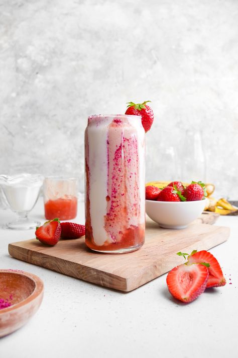 Strawberry Glaze Smoothie, Recipes Using Coconut, Strawberry Glaze Recipe, Hailey Bieber Smoothie, Coconut Yogurt Recipe, Erewhon Market, Strawberry Kiwi Smoothie, Smoothie Glass, Plant Based Recipes Breakfast