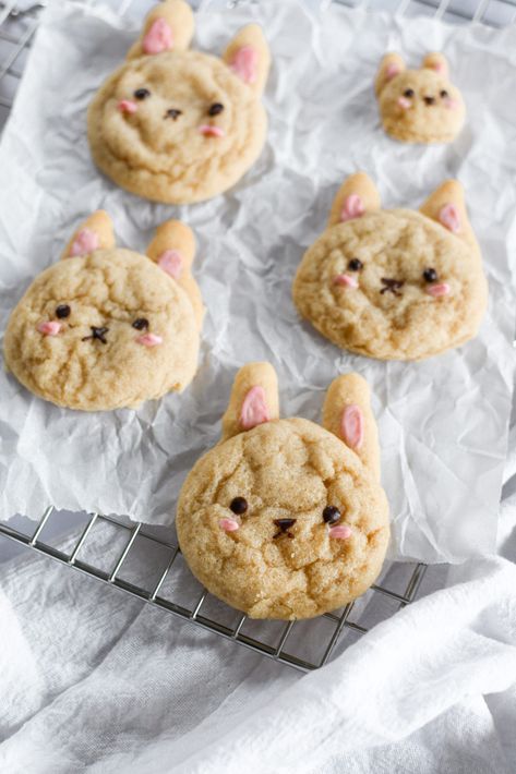 Easy Bunny Sugar Cookies Bear Cookie Recipe, Cookies Bites, Shaped Cookies Recipe, Bunny Sugar Cookies, Basic Sugar Cookie Recipe, Kawaii Cookies, Cupcake Shop, Kawaii Dessert, Bakery Ideas