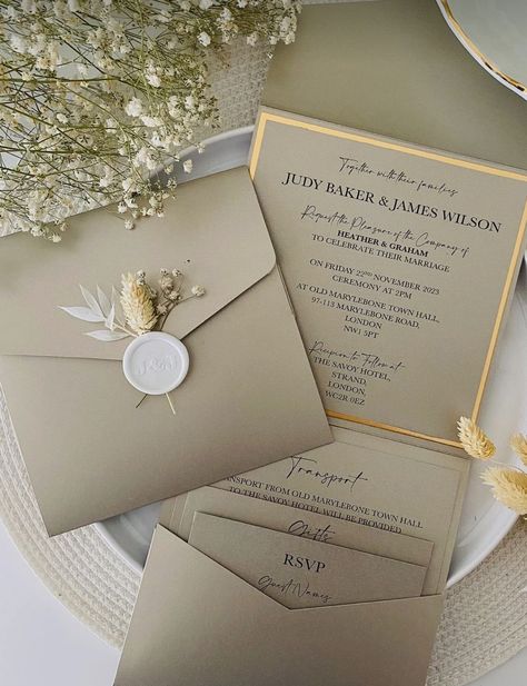 Uk Wedding Invite, Dried Flowers Invitation, Sage Green And Champagne Wedding Invitations, Champagne Color Wedding Invitation, Wedding Invitations Sage Green And Gold, Wedding Invitation Cards White And Gold, Wedding Invites Champagne, Sage And Gold Wedding Invitations, Sage Green And Gold Wedding Invitations