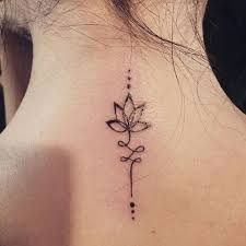 230+ Cute Back Neck Tattoos For Girls (2021) With Meaning Back Of Neck Tattoos For Women, Small Neck Tattoos, Pocket Watch Tattoos, Girl Neck Tattoos, Tato Henna, Unalome Tattoo, Neck Tattoos Women, Back Of Neck Tattoo, Side Tattoos