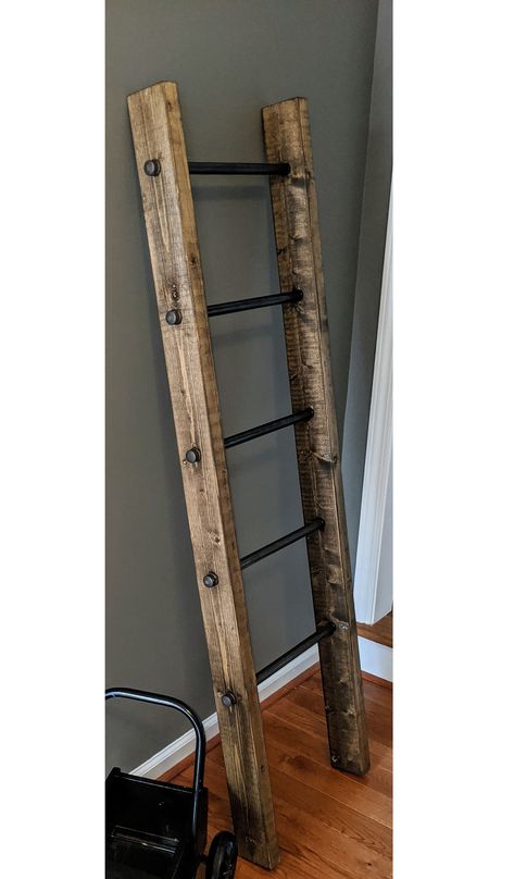 Black Wood Blanket Ladder, Blanket Ladder Ideas, Blanket Ladder Diy, Ladder Art, Blanket Ladder Decor, Ladder Blanket, Blanket Hanger, Ladder Ideas, Blanket Ladders