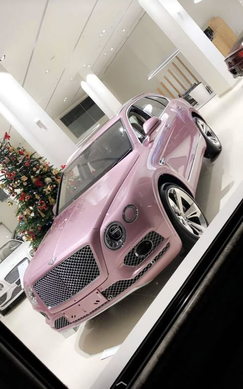 Pink Cars, Cars Accessories, Wallpaper Luxury, Car Tips, Car Decorations, Girly Car, Lux Cars, Accessory Ideas, Interior Car