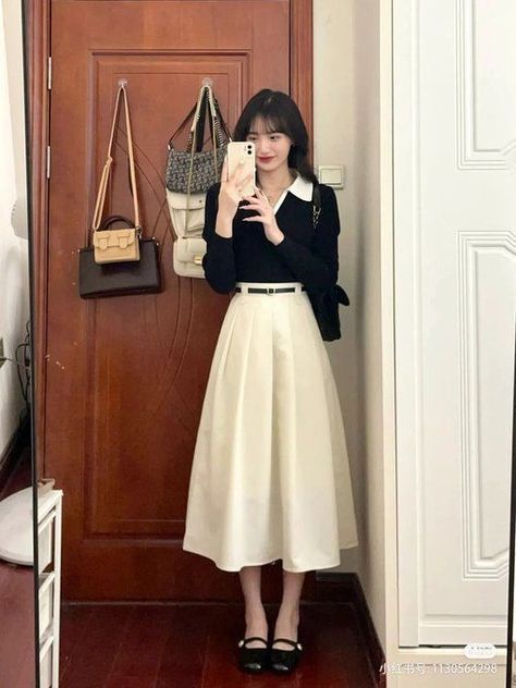 Simple Elegant Korean Outfit, Korean Work Style, Modest Female Outfits, Work Outfits Korean Style, Korean Modest Dress, Korean Dress Outfit Elegant, Classic Style Essence Outfits, Ootd Rok Korean Style, Korean Elegant Style