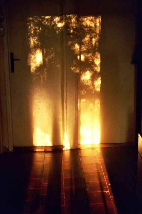 Murcia, Breathing Fire, An Open Door, Open Door, Jolie Photo, The Shadows, Morning Light, The Shadow, Edison Light Bulbs