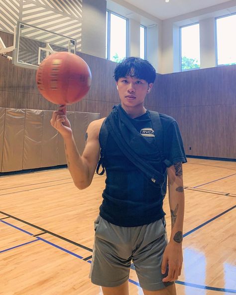 WYAN on Instagram: “third slide - POV: i save u from a ball 🥵” Book Men, Throwback Photos, Hottest Guys, Asian Boy, Husband Material, Asian Guys, Tic Tok, Handsome Asian Men, Hot Asian Men