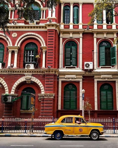 Kolkata Aesthetic Art, Bengali Culture Photography, Streetcar Aesthetic, Bengali Aesthetic Wallpaper, Bengali Aesthetic Photography, Travel Aesthetic Indian, West Bengal Aesthetic, Indian Street Aesthetic, Bengali Culture Aesthetic