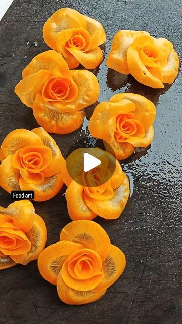 Food Art Appetizers, Decorating Fruit Ideas, Fruit Creations Food Art, Orange Garnish Ideas, Garnish Ideas Food, Fruit Garnish Ideas, Vegetable Decorations Ideas, Trending Art Ideas, Food Table Decorations Buffet Ideas