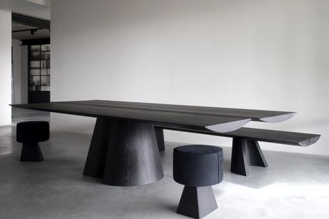 VAN ROSSUM · Collection Grande Table, Milan Design Week, Solid Wood Dining Table, French Oak, Oak Furniture, Wood Dining Table, Round Table, Black Pepper, Interior Details