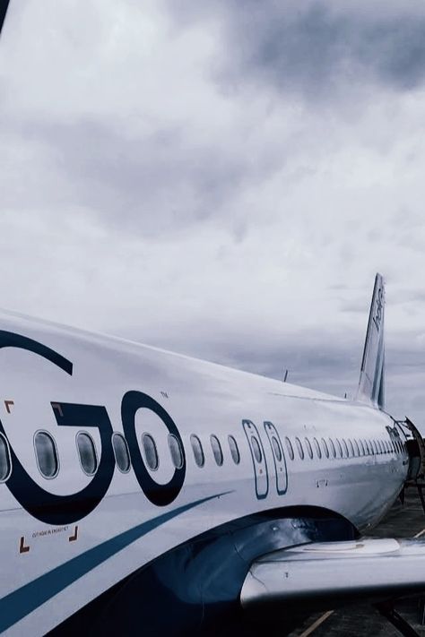 Indigo Flight Aesthetic, Minimal Aesthetic Wallpaper, Indigo Flight, Indigo Airlines, Wallpaper Editing, Cottage Houses, Fly Plane, Bangalore City, Airplane Photography