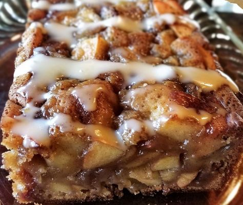 Country Apple Fritter Bread – Chloe foods Country Apple Fritter Bread, Apple Fritters Bread Recipe, Apple Fritter Cake, Apple Pie Bread, Apple Fritter Bread, Apple Fritter, Apple Dessert Recipes, Apple Bread, Apple Fritters