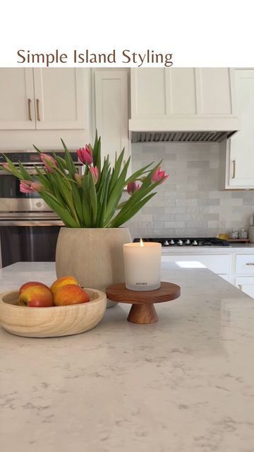 White Countertop Decor Ideas, Simple Kitchen Island Decor, Small Kitchen Island Decor Ideas, Corner Sink Kitchen Decor, Modern Farmhouse Kitchen Counter Decor, Kitchen Corner Decor, Small Kitchen Island Decor, Styling Kitchen Island, Kitchen Counter Corner Decor Ideas