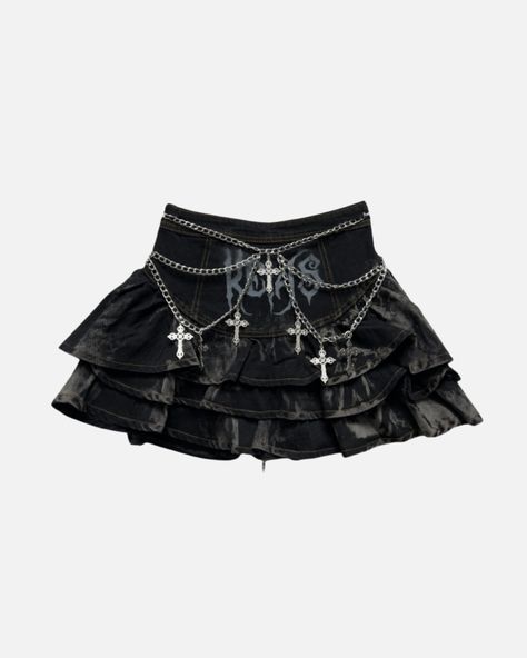 Dive into the darkness with Eluxora. Embrace your edgy side with this bold streetwear essential. 🖤🦇 📦Skirt: Eluxora® GothicGlam Mini Skirt #StreetStyleInspo #StreetwearFashion #FashionTrends #UrbanStyle #HypebeastFashion #StreetwearStyle Skirt Chain, Grunge Skirt, Short Pollera, Y2k Skirt, Tiered Mini Skirt, Black High Waist, Edgy Look, Jeans Rock, Denim Short