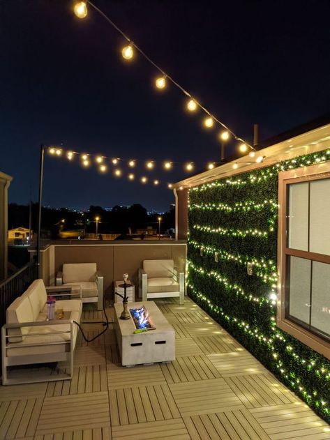 Rooftop Bar Design, Rooftop Lighting, Klein Balkon Decor, Rooftop Decor, Roof Terrace Design, Rooftop Patio Design, Terrace Garden Ideas, Terrace Garden Design, Terrace Decor