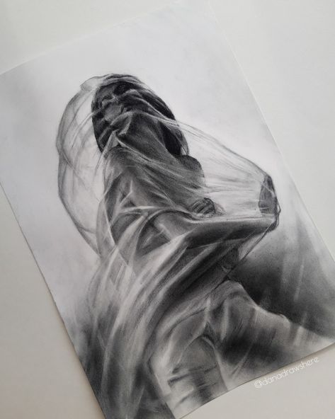 Charcoal drawing art girl Charcoal Fabric Drawing, Toned Paper Drawing Ideas, How To Draw Sheer Fabric, Charcoal Drawings Ideas, Transparent Fabric Drawing, Nomadic Drawing, Transparent Drawing, Drawing Fabric, Drawing Of A Girl