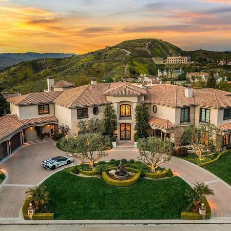 Millionaire Mansionss on Instagram: “Thoughts on this $15,949,000 Mansion in Calabasas California? 🏰 — Like This Design? 💎 — 🔹Follow @millionaire.mansionss 🔹Follow…” Millionaire Mansion, French Mansion, Calabasas Homes, Calabasas California, Mediterranean Mansion, Mansion Exterior, Luxury Houses Mansions, Classic House Exterior, Dream Mansion